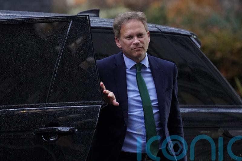 Shapps on collision course with unions over minimum service levels laws