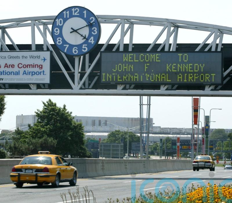 Agencies investigate averted plane crash at New York airport