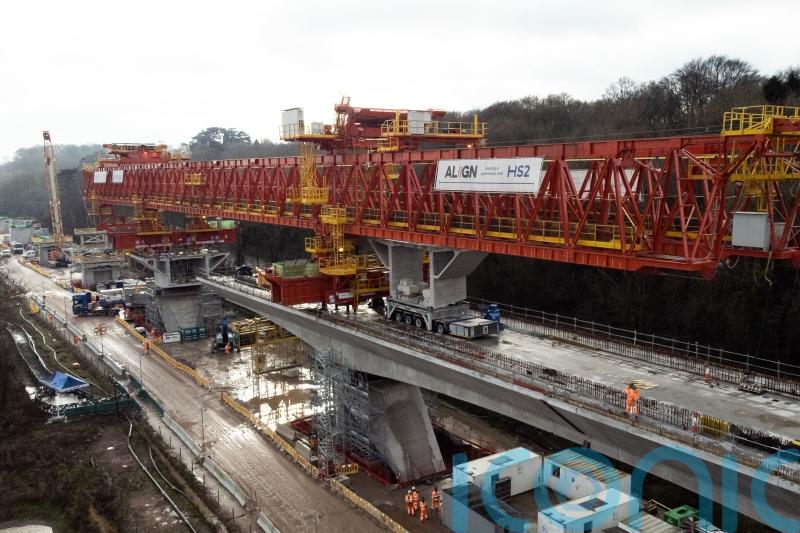 Minister hails ‘extraordinary’ HS2 bridge