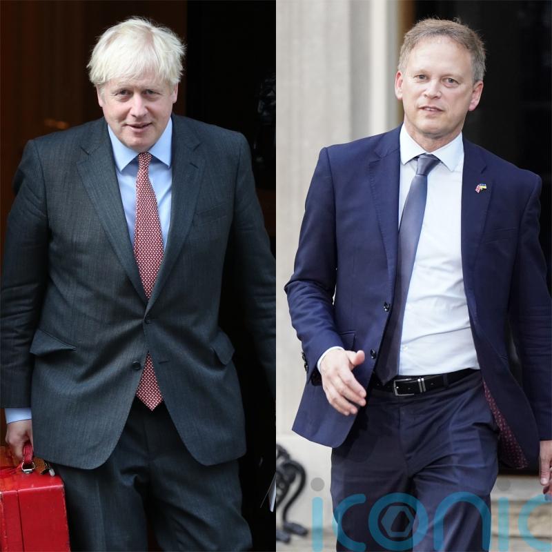 Shapps apologises for airbrushing Boris Johnson out of Twitter photo