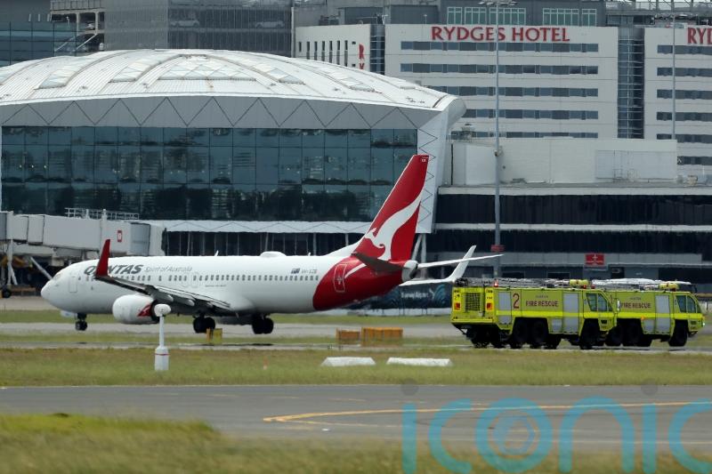 Qantas plane lands safely in Sydney after issuing mayday call over Pacific