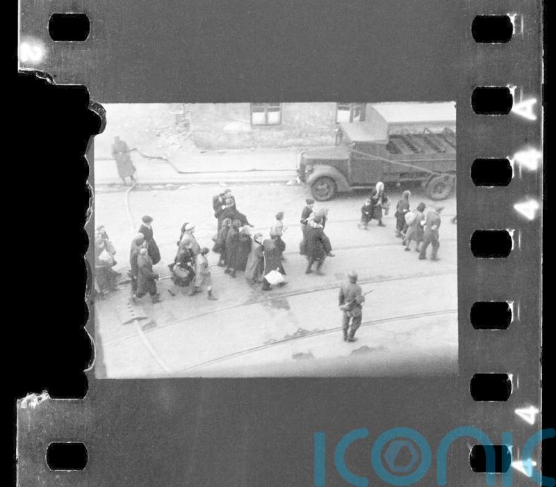 New photographs of Warsaw Ghetto found in family collection