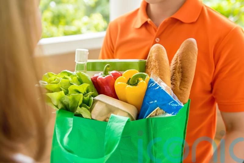Pandemic saw surge in online food shopping and takeaways, analysis shows
