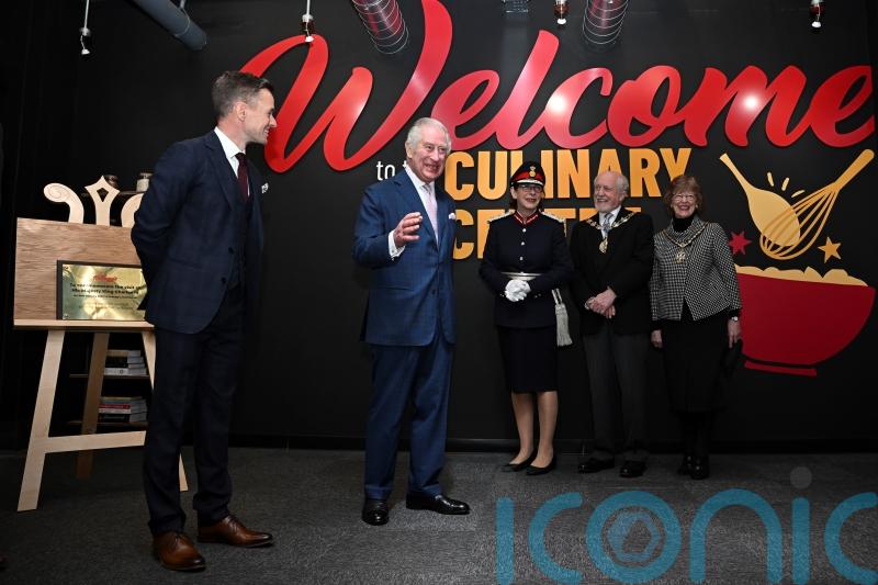 King sparks laughter at Kellogg’s factory with joke about missing anniversary