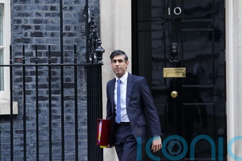 Sunak’s ‘inadvertent’ seatbelt mistake not a resignation matter, Raab says