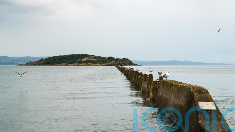 Four people rescued after being cut off by tide in Firth of Forth
