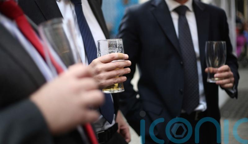Longer drinking hours would harm public health, committee is warned