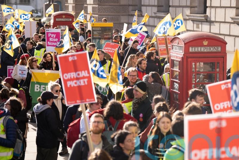Labour MPs join pickets despite previous warnings from Starmer