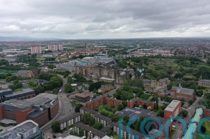 Government steps in to provide ‘waking watch’ at fire-threat apartment complex