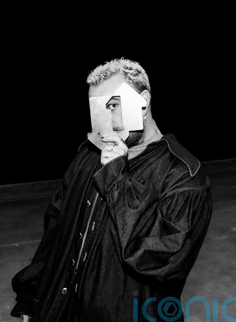 Sam Smith ‘truly overwhelmed’ after Gloria goes straight to number one spot