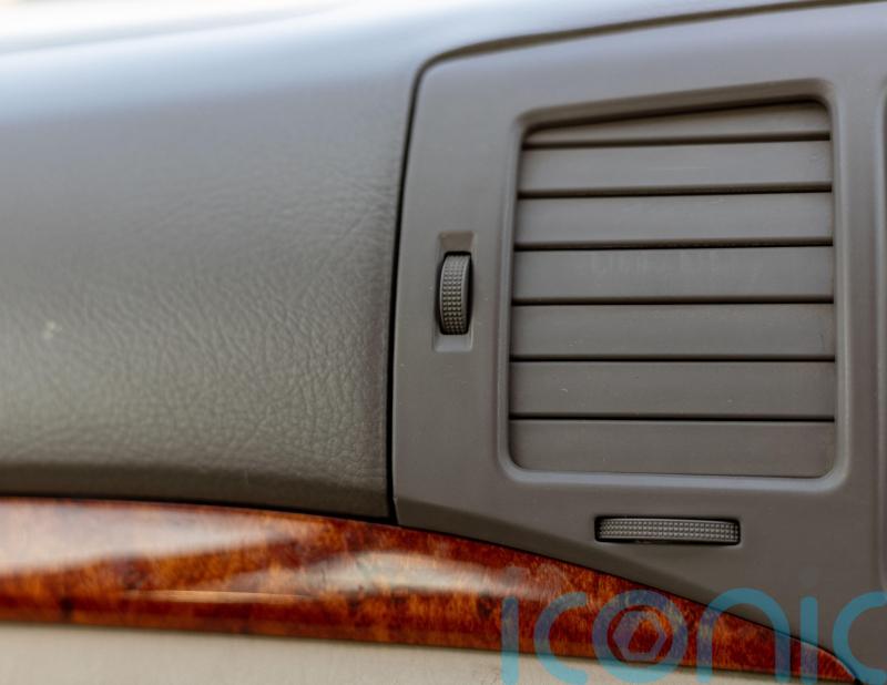 Drivers turn off car heating to help cut fuel consumption, says survey
