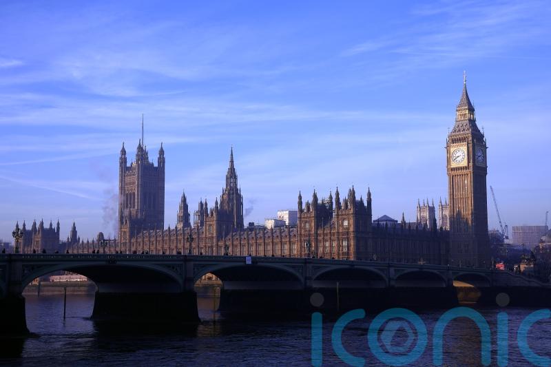 Make it easier for MPs to claim redundancy cash after losing seat — committee