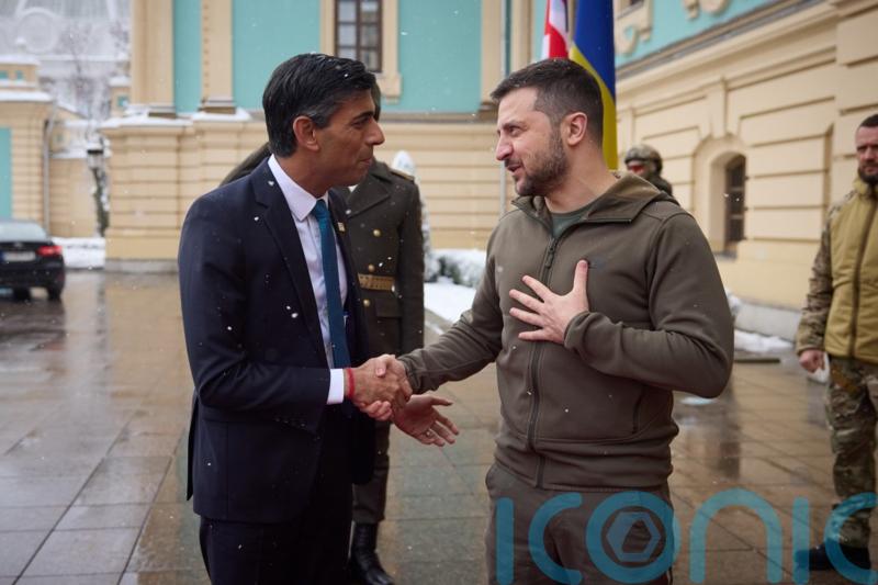 Zelensky visits UK as Sunak promises extra military aid