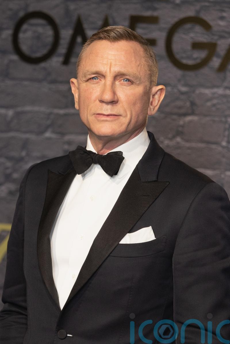 Daniel Craig appeals for donations to help earthquake victims