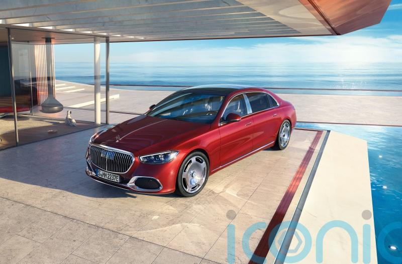 Maybach introduces first plug-in hybrid