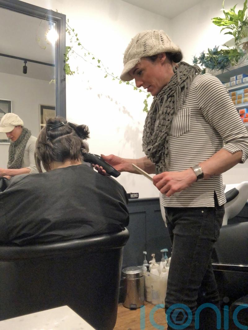 Transgender hairstylist campaigns for gender-neutral salon pricing
