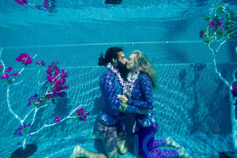 Freediving couple break Guinness World Record for longest underwater kiss