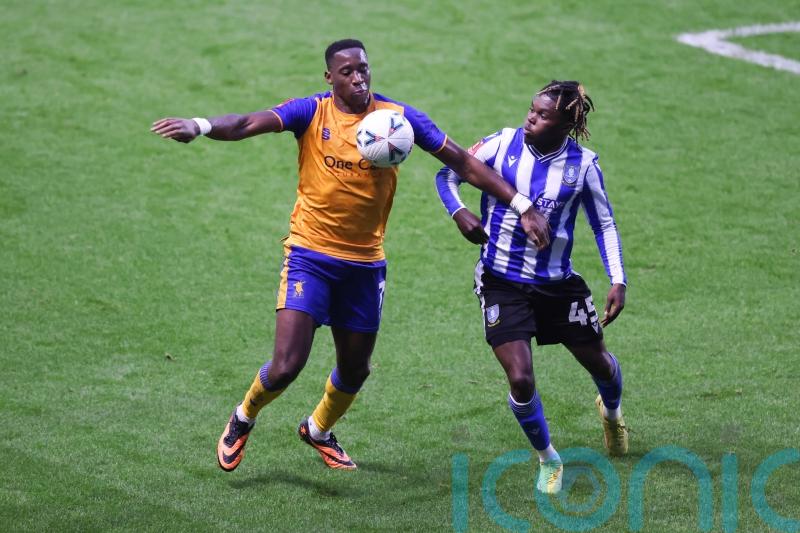Mansfield keep pressure on at top of League Two after easing past Carlisle