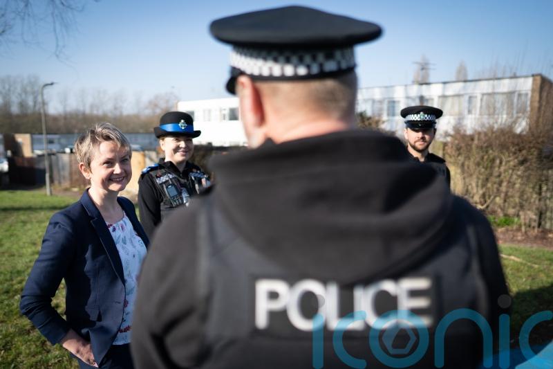 Labour promises to recruit an extra 13,000 community police in crime crackdown