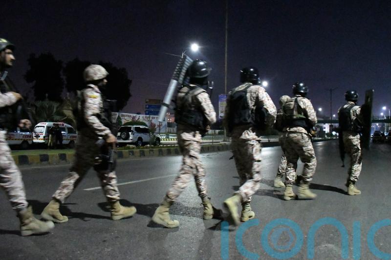 Militants launch deadly attack on Pakistan police headquarters