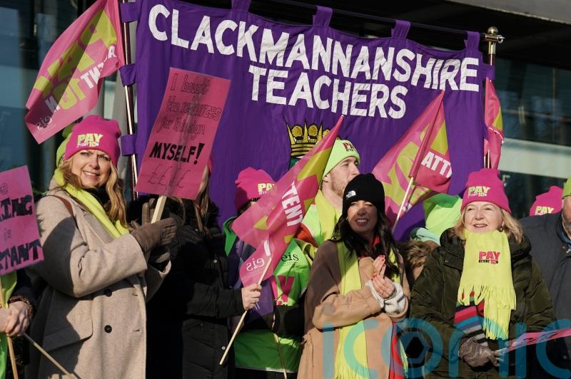 Teachers will win dispute with Scottish Government, union official claims
