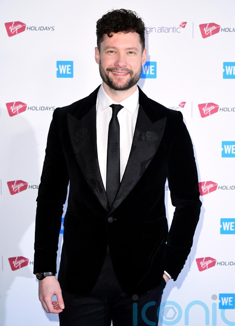 Calum Scott and Jax Jones surprise Love Islanders with an intimate gig