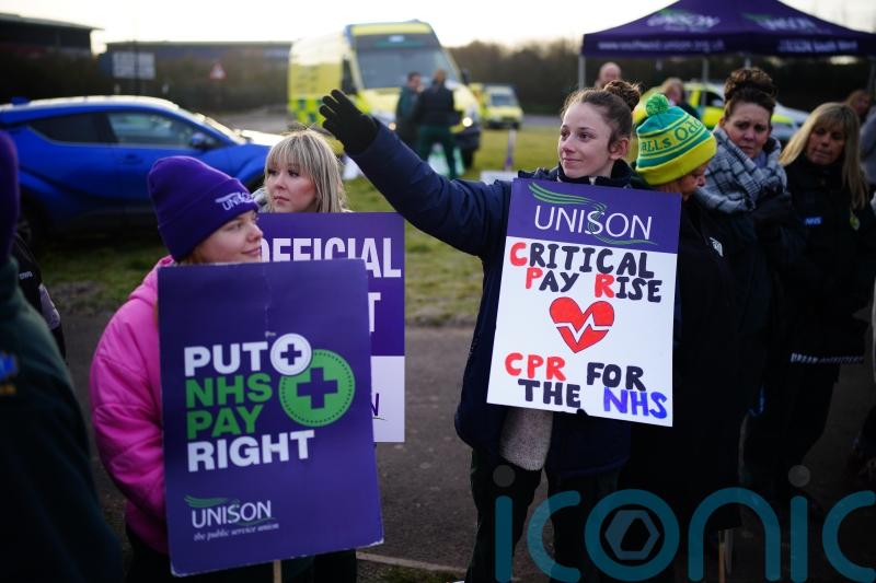 Unison recommends members back pay deal for NHS staff in Scotland