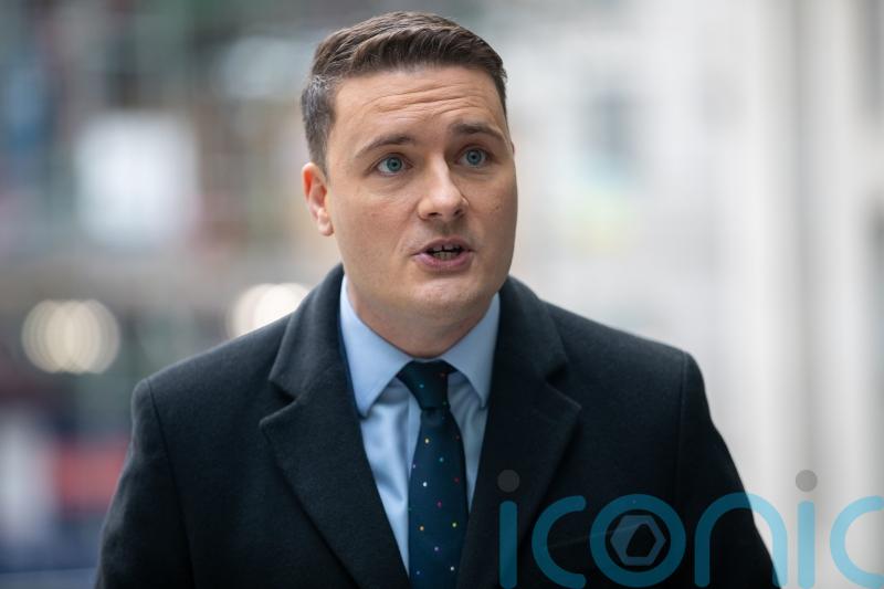 Government &lsquo;cannot be bothered to train its own&rsquo; doctors and nurses, Labour says