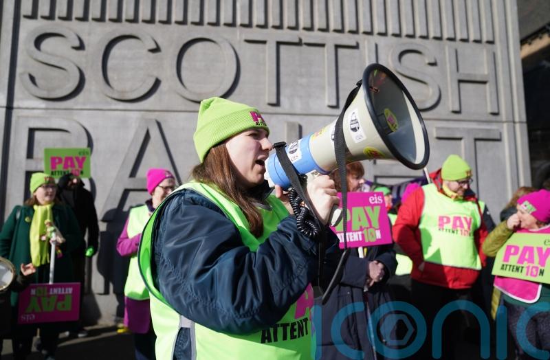 Teacher strike talks making progress, says Education Secretary