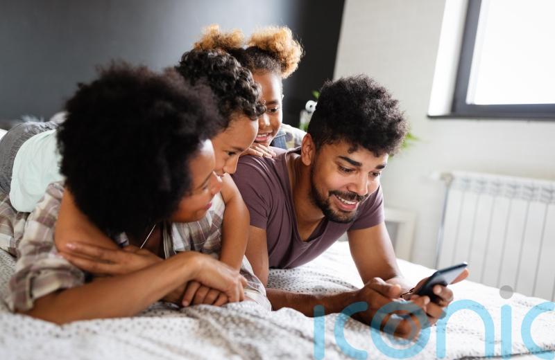 TikTok sets screen time limit for under-18s: How kids can help parents learn about online safety