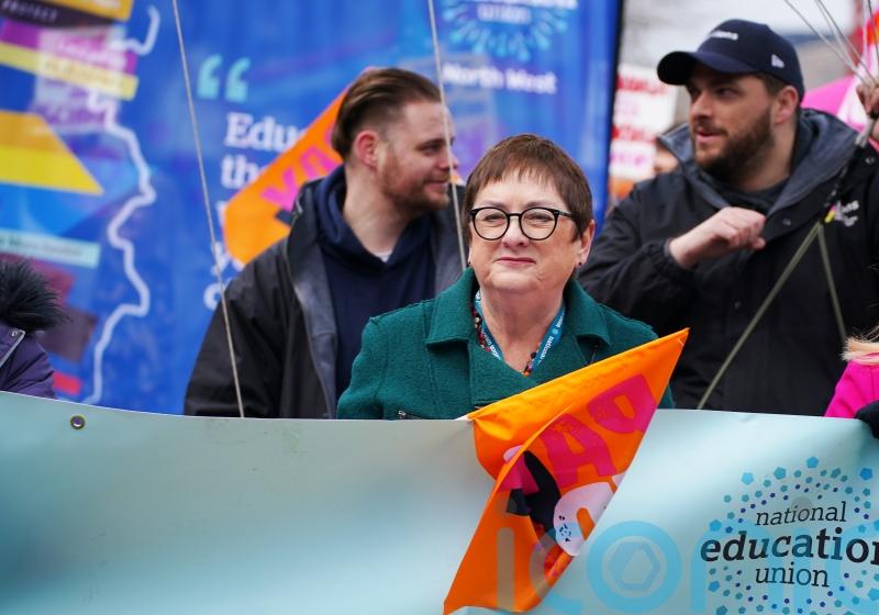 Teaching union accuses ministers of using misleading figures on strikes’ impact