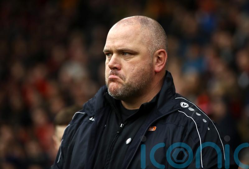 Rock-bottom Rochdale were &lsquo;naive&rsquo; in defeat at Grimsby &ndash; Jim Bentley