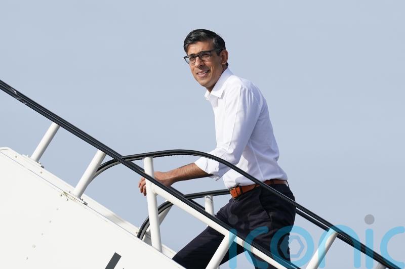 Sunak flies to US for talks with Biden and Albanese on Australian submarine deal