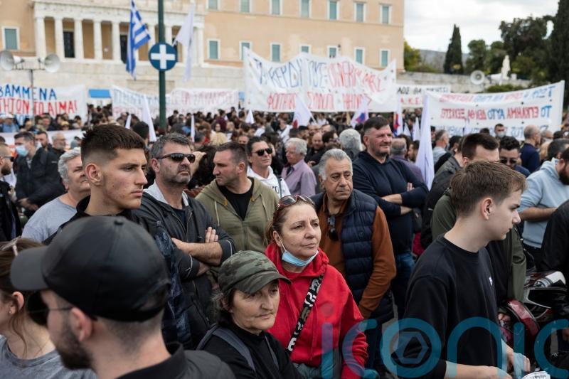Thousands take part in new Greece protest over train crash safety fears