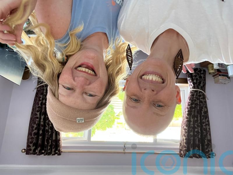 Mother and daughter diagnosed with breast cancer within a week of each other