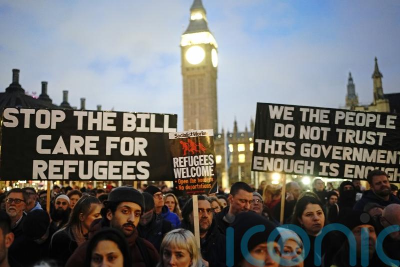 More than 300 experts sign letter against Government’s ‘unworkable’ migrant Bill