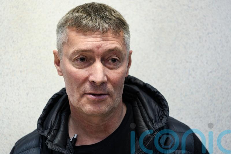 Russian court detains dissident ex-mayor for 14 days pending trial