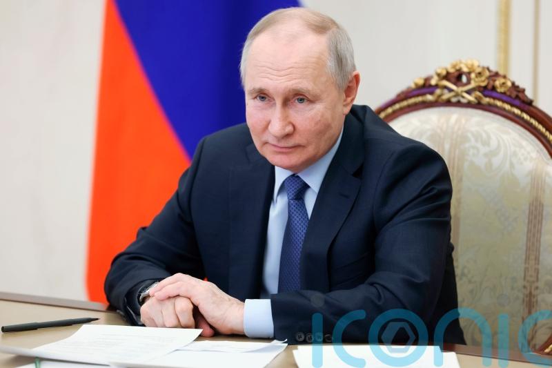 Britain welcomes issuing of arrest warrant for Vladimir Putin