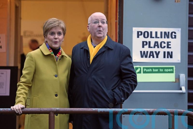 Nicola Sturgeon says it was right for her husband to announce his resignation