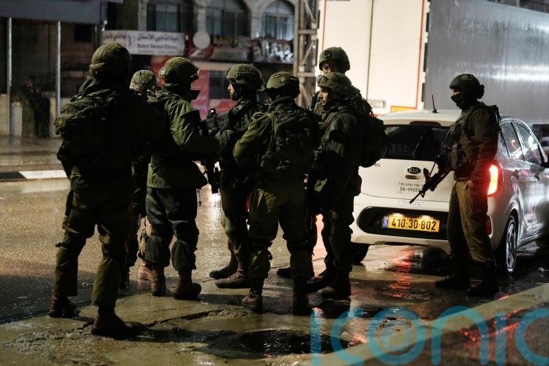 Israel and Palestinians vow to curb violence as holiday season nears