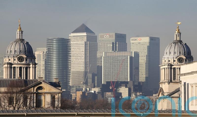 Bank shares bounce back as crisis fears ease