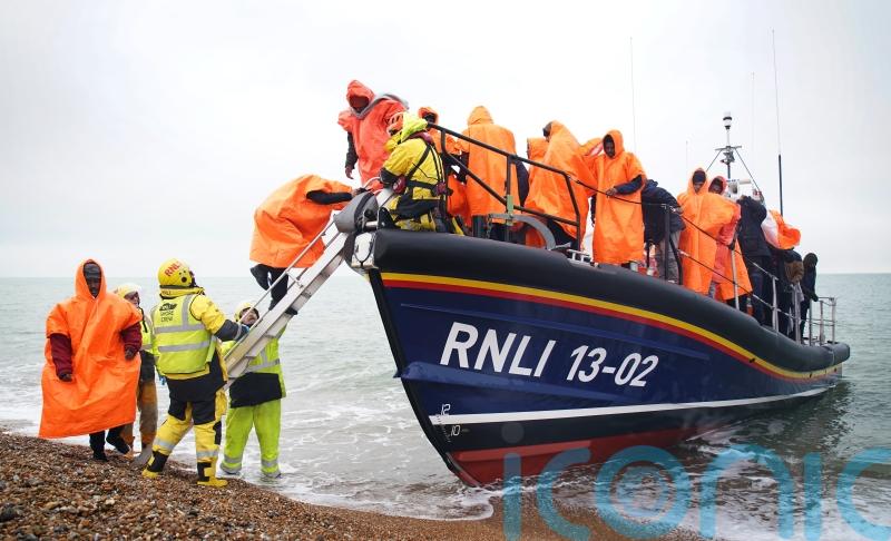 Government urged to provide visas for people fleeing climate change disasters