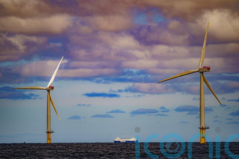 First leases enabling offshore wind to supply oil platforms announced