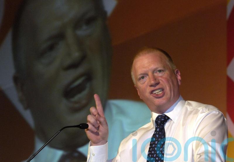Unions should not comply with new minimum service laws, says FBU chief