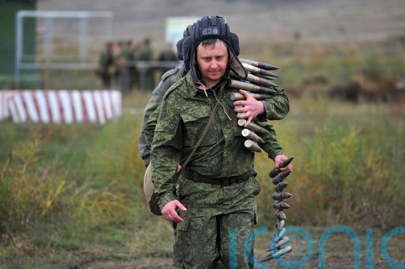 New Russian campaign seeks to entice men to fight in Ukraine