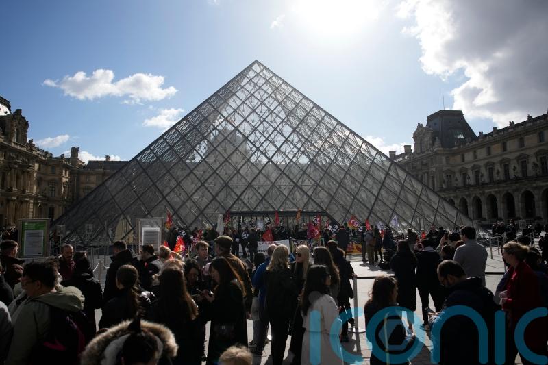 Louvre staff block entrances as part of pension protest