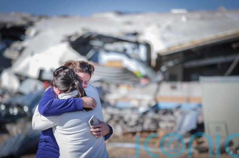 More than 20 dead after tornadoes rake US Midwest and South