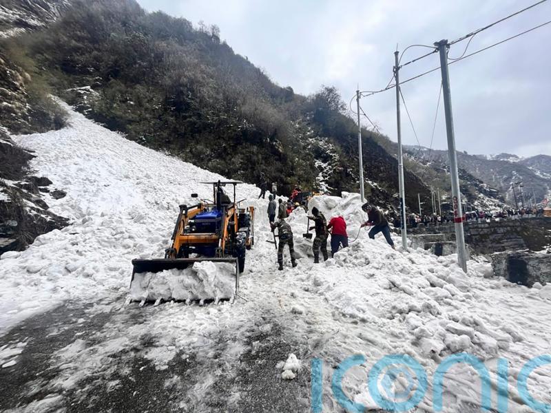 Seven tourists killed in Himalayan avalanche