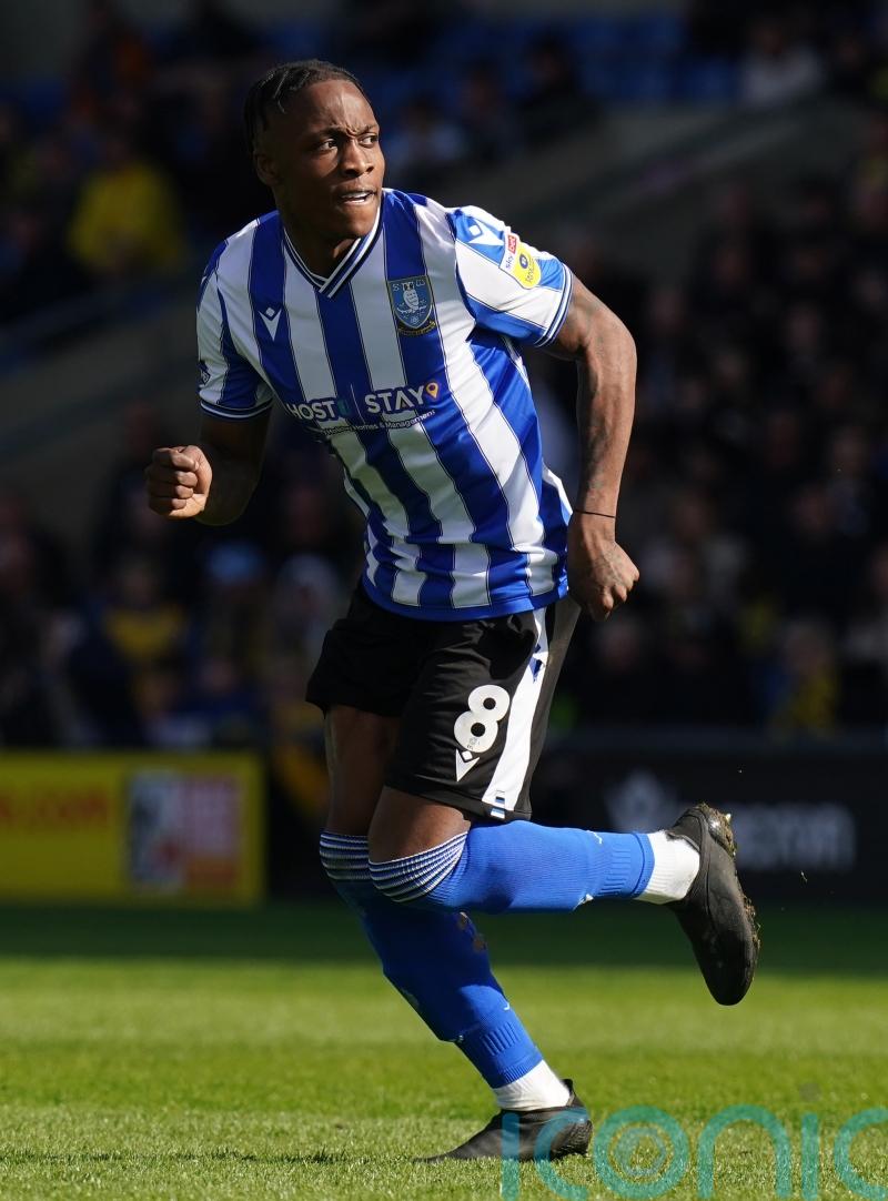 Dennis Adeniran brace helps Sheffield Wednesday stroll to victory