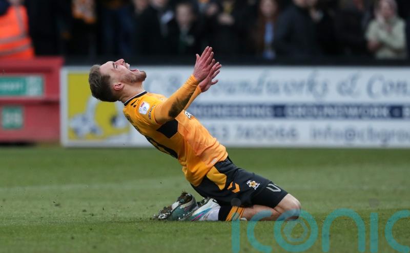 Cambridge leave it late to take a point from Bolton